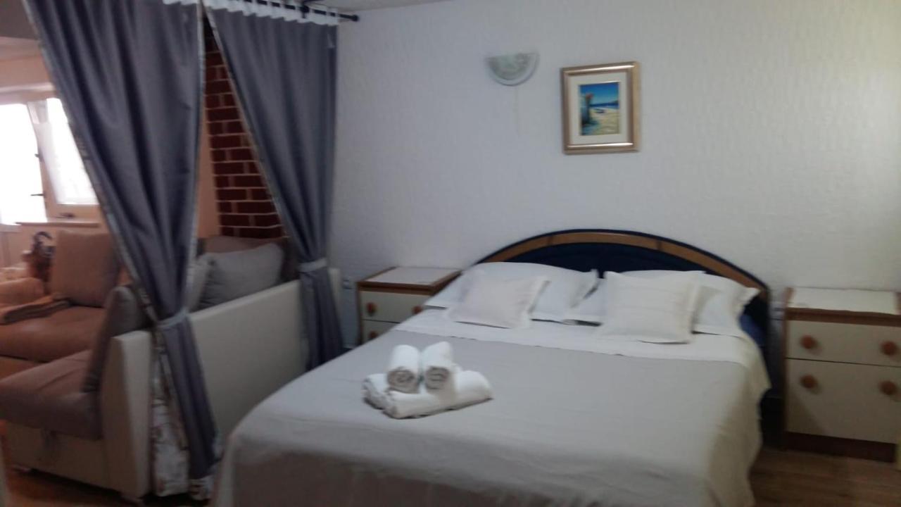 Apartmani Gojevic Vodice Eksteriør billede