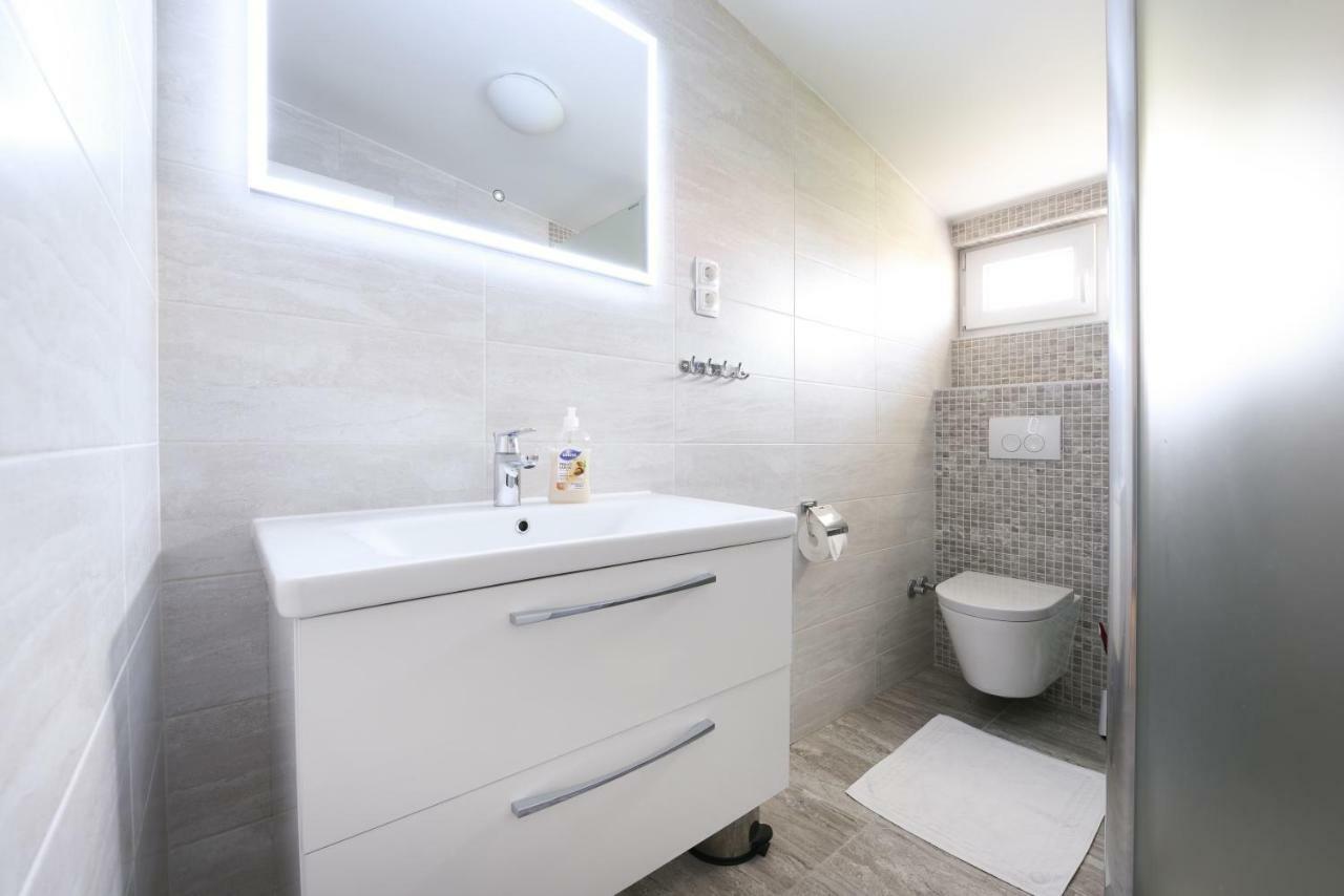 Apartmani Gojevic Vodice Eksteriør billede